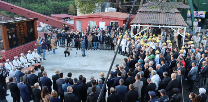 43 AMASRA MADEN ŞEHİDİMİZ DUALARLA ANILDI