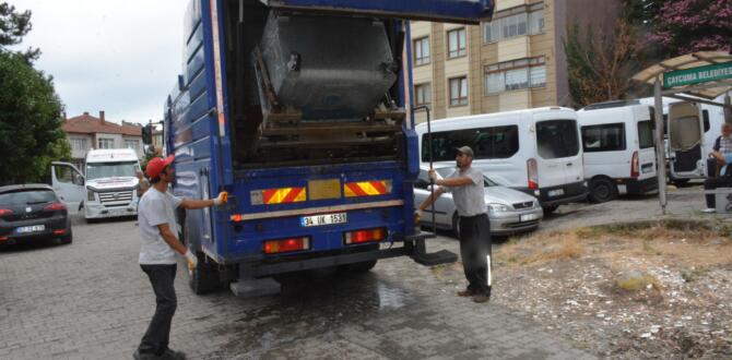 ARAÇ KİRALADI, DEZENFEKTE EDİYOR